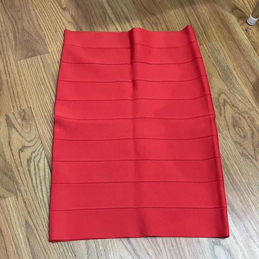 BCBGMaxAzria Bold Red bandage Pencil Skirt size medium